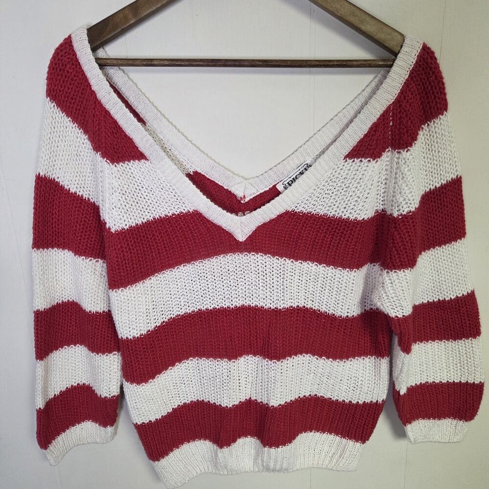 Vintage Ricki Striped Knit Sweater V Neck Red And White Size Medium